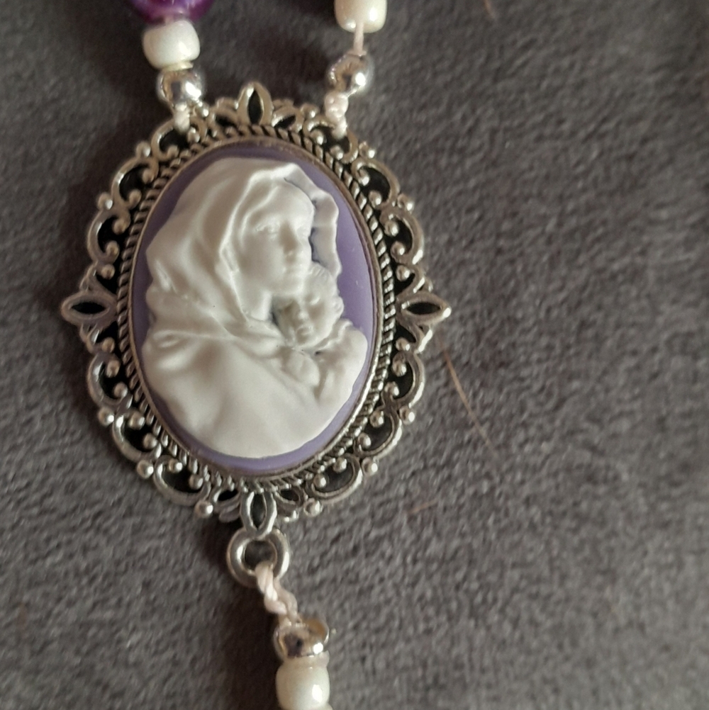 Sophisticated Purple and White Cameo Silver Rosary Catholic Religious - Picture 4 of 6